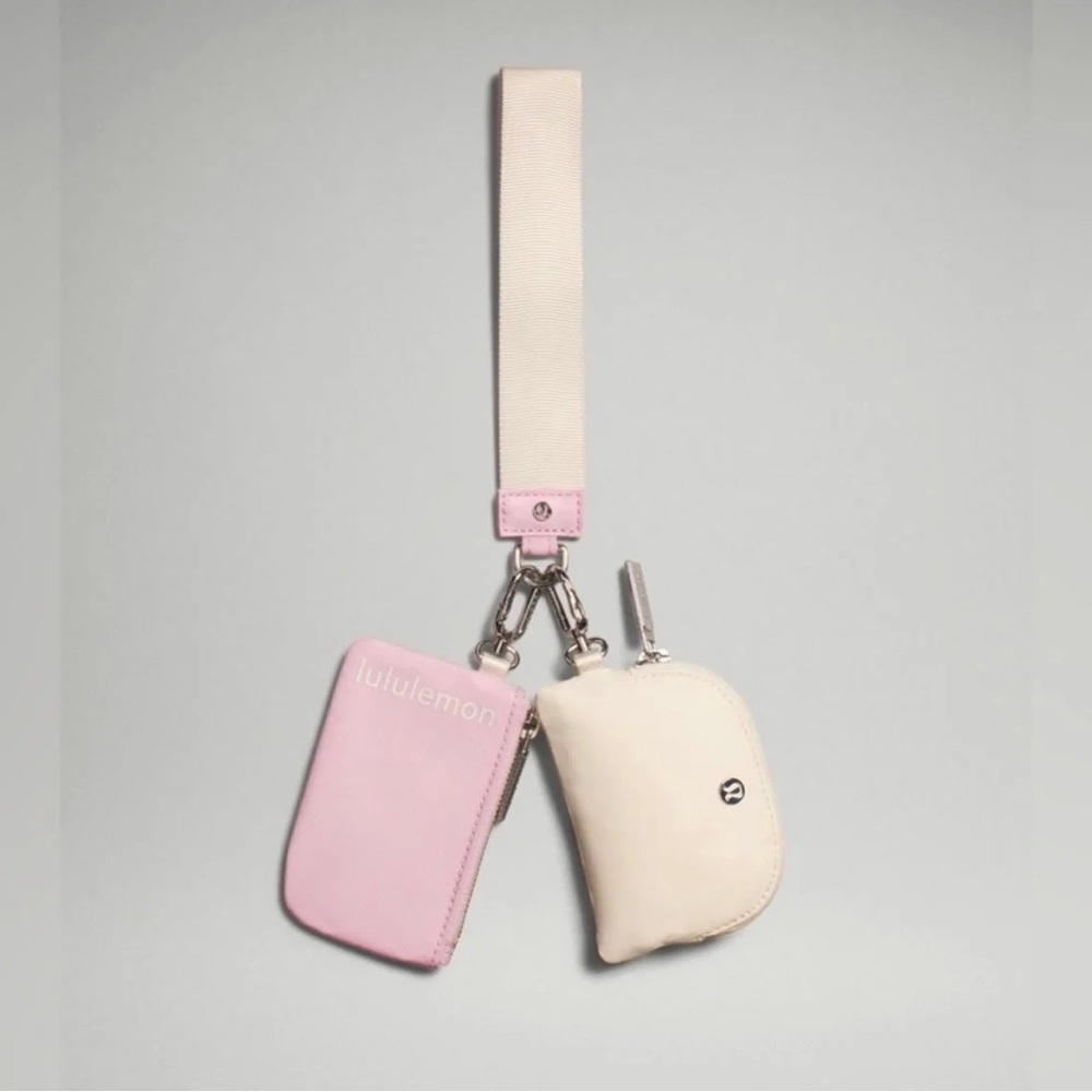 DUAL POUCH LULU LEMON *BRAND NEW WITH TAGS*